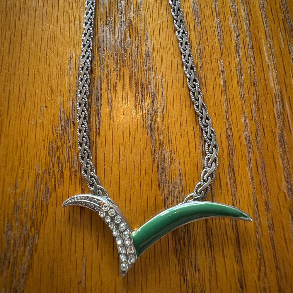 Green and Silver V-Shaped Pendant Necklace - Women Jewelry